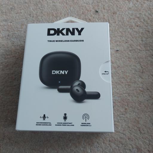 Buy & Sell Feltham Hounslow - Photos for DKNY New earbuds