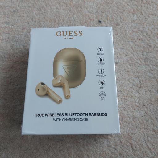 Buy & Sell Feltham Hounslow - Photos for Guess New earbuds
