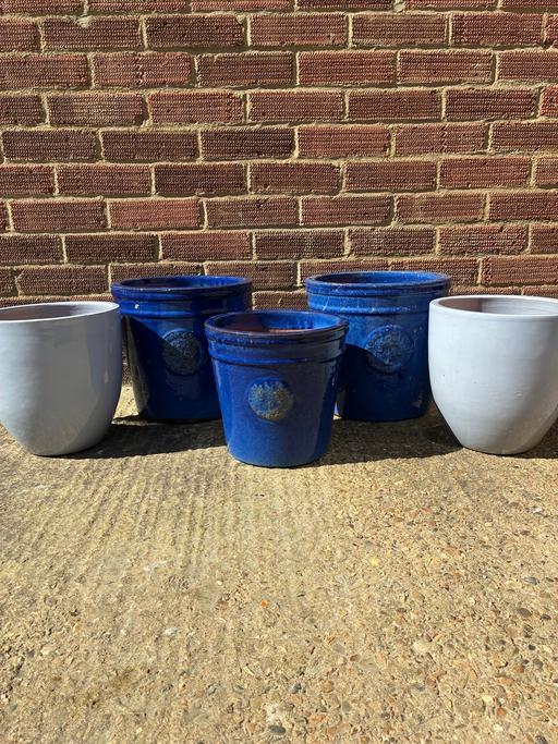 Buy & Sell Aveley Thurrock - Essex - Photos for 5 Glazed terracotta plant pots