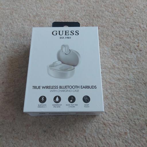 Buy & Sell Feltham Hounslow - Photos for Guess New earbuds