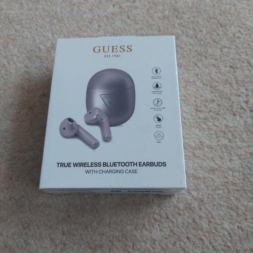 Buy & Sell Feltham Hounslow - Photos for Guess New earbuds