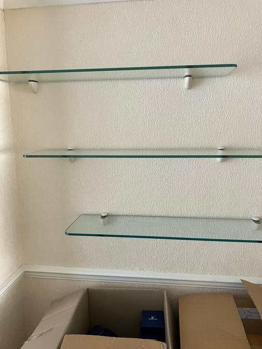 Buy & Sell Aintree Liverpool - Photos for Glass Shelves