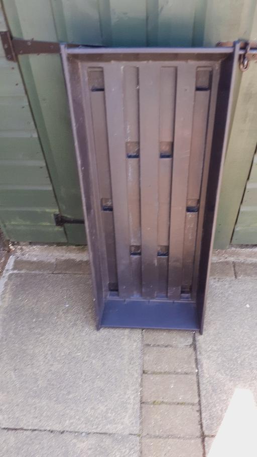 Buy & Sell Sundon Luton - Photos for Grow Bag Tray(LU33BY)