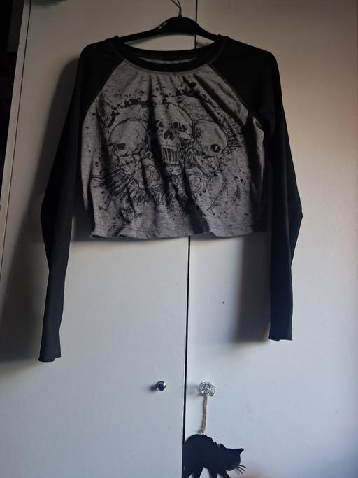 Buy & Sell Upper Gornal Dudley - Photos for Grey cropped shirt