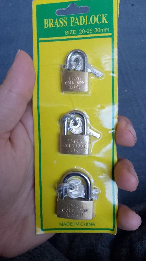 Buy & Sell Falconwood South East London - Photos for Brass padlock pack of 3