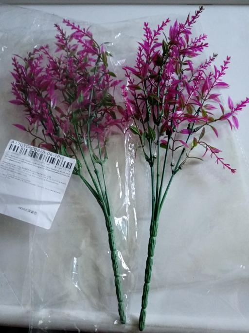 Buy & Sell Horncastle East Lindsey - Photos for 2 brand new bunches of Artificial flowers