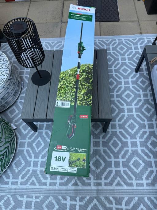 Buy & Sell Dudley Port Sandwell - Photos for Bosch Cordless Telescopic Hedge Trimmer