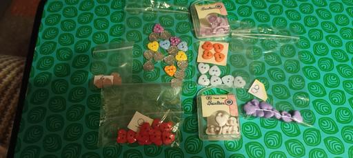 courses Swan Village Sandwell - Photos for heart shape buttons.