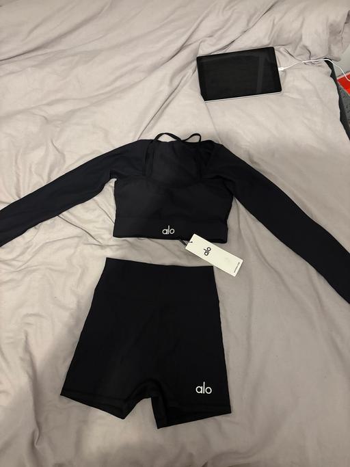 Buy & Sell Milton Regis Swale - Photos for Alo yoga Set women’s