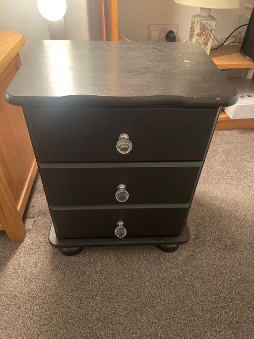 Buy & Sell - Photos for Side table