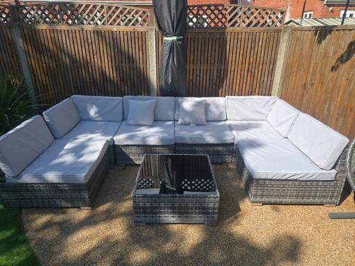 Buy & Sell Colindale North West London - Photos for Rattan Garden Corner Sofa Set with Table