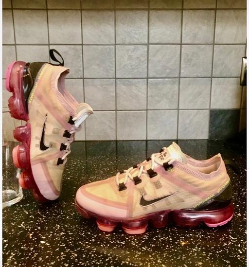 Buy & Sell Heaton Mersey Stockport - Photos for Nike Air Vapormax Size 4