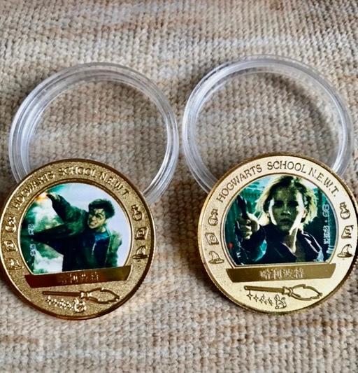 Buy & Sell Heaton Mersey Stockport - Photos for Harry Potter & Hermione gold coins
