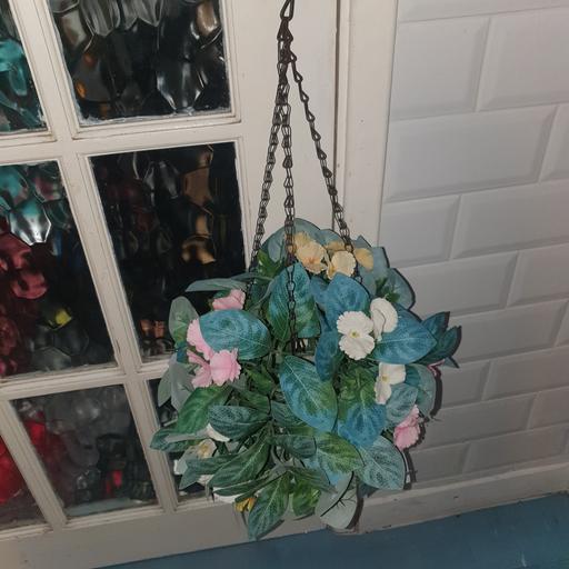 Buy & Sell Pensnett Dudley - Photos for Hanging Artificial Flower Basket, , 2ft long