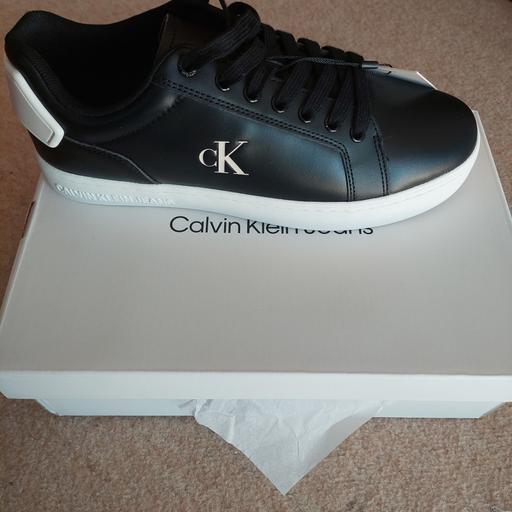 Buy & Sell Feltham Hounslow - Photos for Trainers