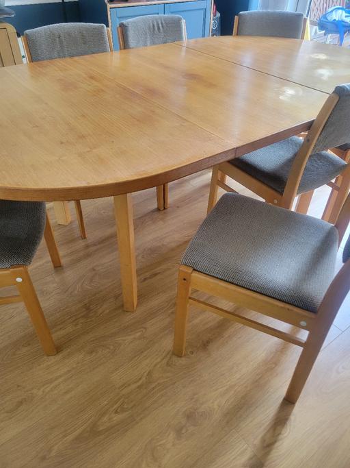 Buy & Sell Wrockwardine Wood Telford and Wrekin - Photos for Dinning table and 7 chairs