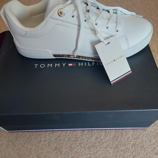 Buy & Sell Feltham Hounslow - Photos for Trainers