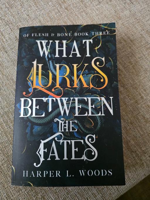 Buy & Sell Pensnett Dudley - Photos for WHAT LURKS BETWEEN THE FATES PAPERBACK BOOK