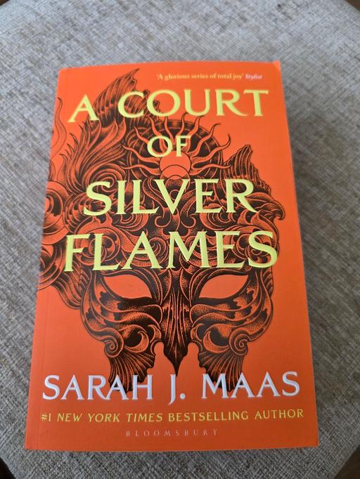 Buy & Sell Pensnett Dudley - Photos for A COURT OF SILVER FLAMES PAPERBACK BOOK