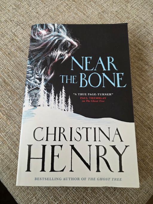 Buy & Sell Pensnett Dudley - Photos for NEAR THE BONE PAPERBACK BOOK