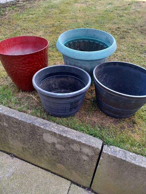 Buy & Sell Eckington North East Derbyshire - Photos for 4 plastic plantpots