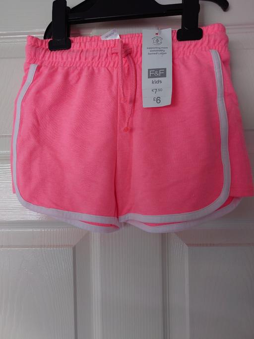 Buy & Sell Woodthorpe Charnwood - Photos for Girls pink shorts size 8-9 years