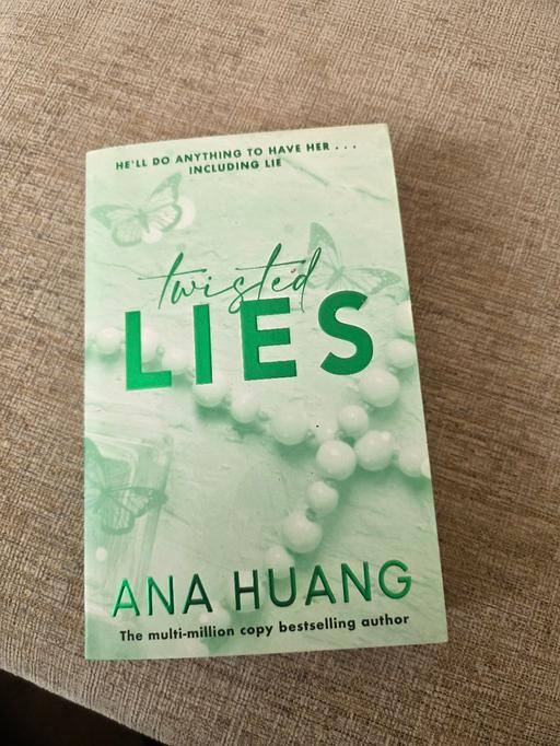 Buy & Sell Holly Hall Dudley - Photos for TWISTED LIES PAPERBACK BOOK