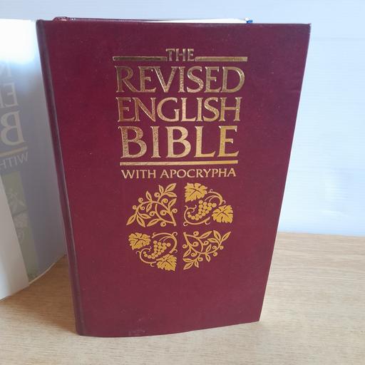 Buy & Sell Preston South Ribble - Photos for HOLY BIBLE with APOCRYPHA
