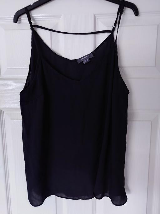 Buy & Sell Woodthorpe Charnwood - Photos for Women's black strap top size 20
