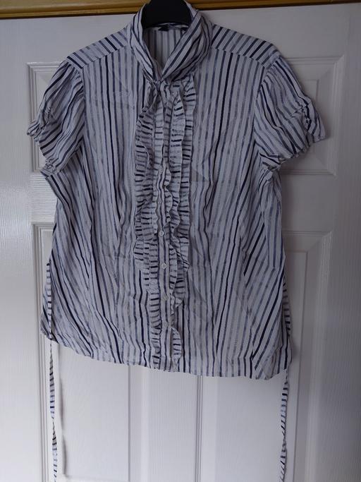 Buy & Sell Woodthorpe Charnwood - Photos for Women's white stripey blouse size 20