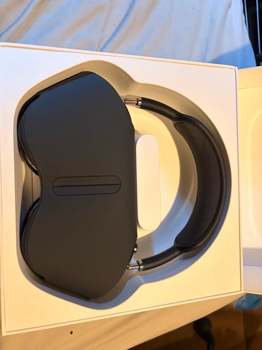 Buy & Sell Amington Tamworth - Photos for AirPod max