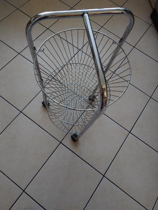 Buy & Sell Woodthorpe Charnwood - Photos for 3 tier metal fruit and veg trolley