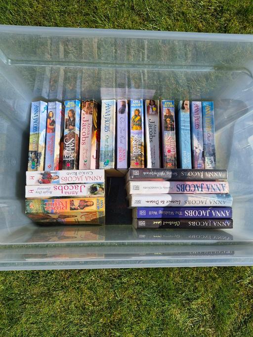 Buy & Sell Thornbury Leeds - Photos for Anna Jacobs Books