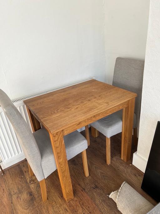 Buy & Sell Leyton East London - Photos for Table and 2 chairs