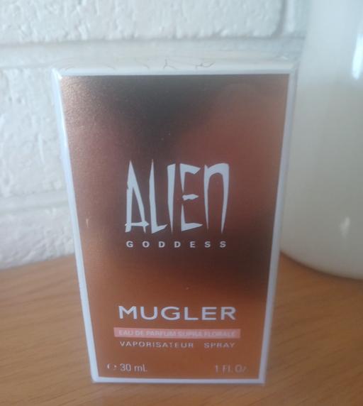 Buy & Sell Beeston Broxtowe - Photos for Mugler)