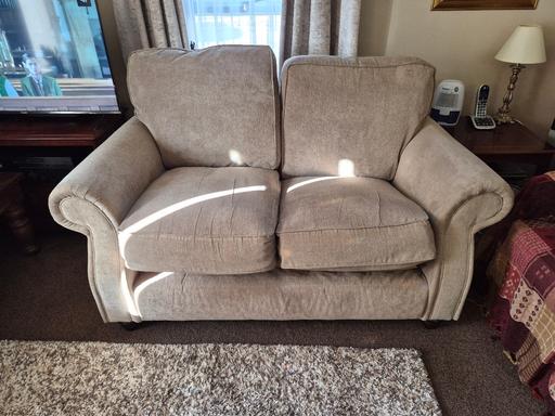 Buy & Sell Walkley Sheffield - Photos for 2 seater sofa.beige.2 yes old.collection only