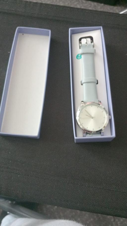 Buy & Sell Bournville Birmingham - Photos for Avon watch