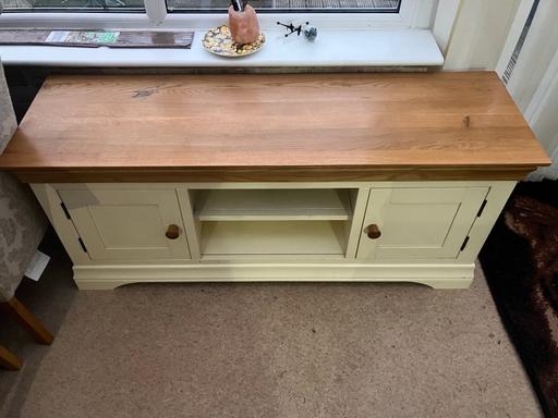  — Solid oak tv stand