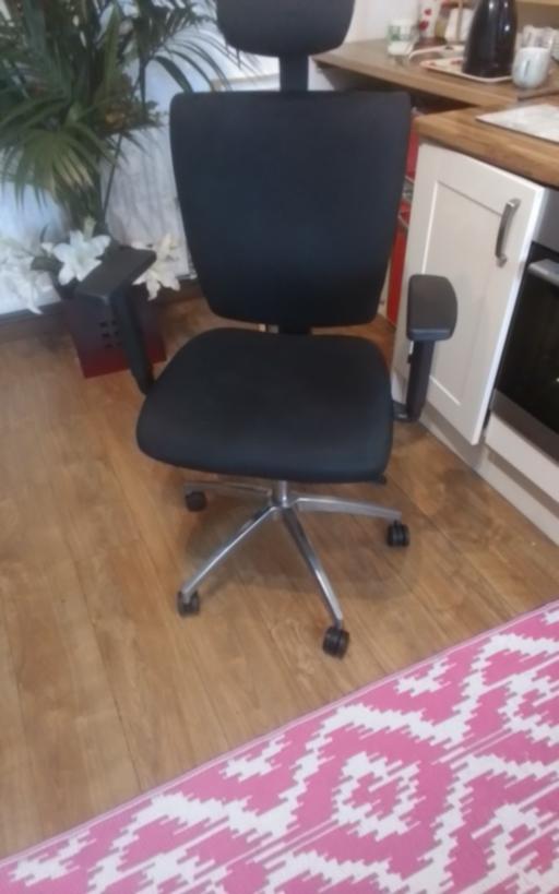 Buy & Sell Swinley Wigan - Photos for QUALITY OFFICE CHAIR