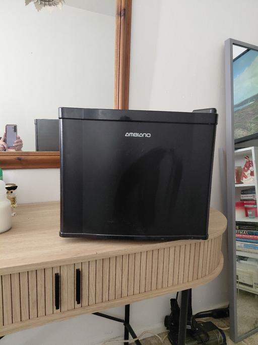 Buy & Sell Buckhurst Hill Epping Forest - Photos for Table Top Fridge 17L