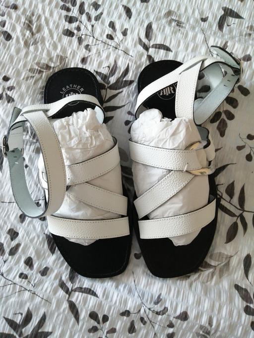 Buy & Sell Wednesfield Wolverhampton - Photos for ladies size *6*