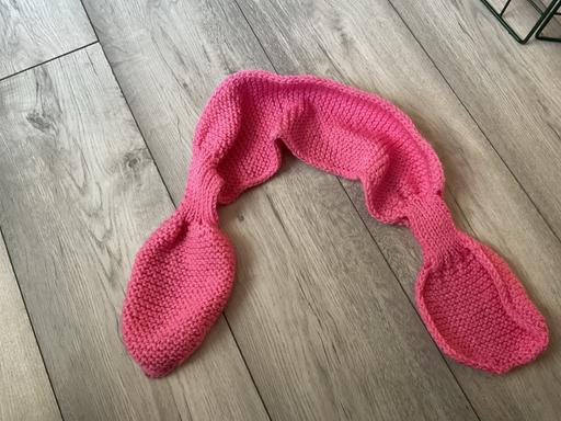 Buy & Sell Kings Heath Birmingham - Photos for Ladies hand knitted neck pink scarf
