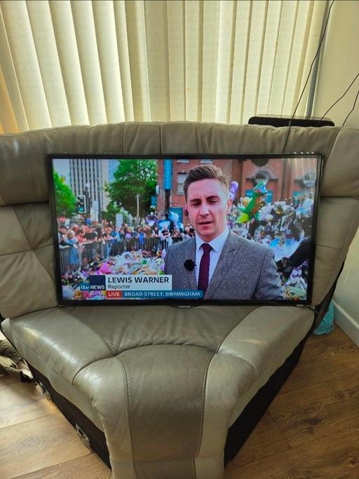 Buy & Sell Woodcross Wolverhampton - Photos for SAMSUNG 40-inch HD TV