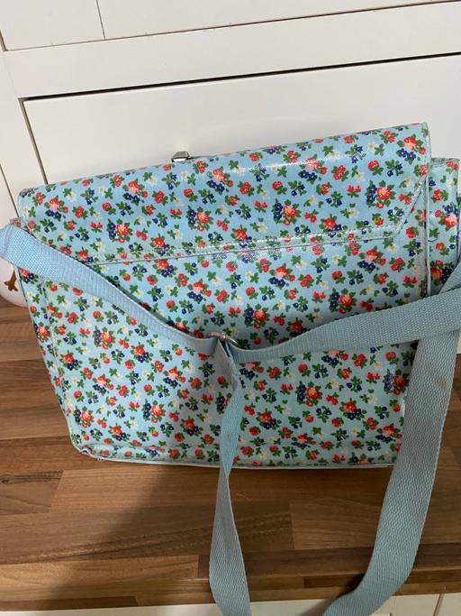 Buy & Sell Upper Gornal Dudley - Photos for Floral satchel