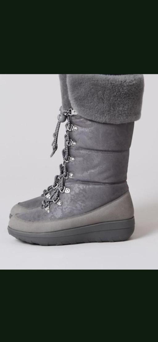 Buy & Sell Motherwell North Lanarkshire - Photos for women's Fitflop boots size 8