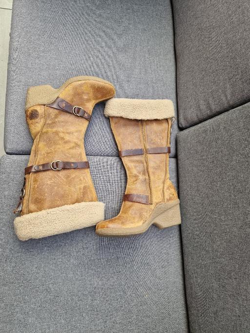 Buy & Sell Netherton Industrial Estate North Lanarkshire - Photos for women's Timberland Boots Size 6.5