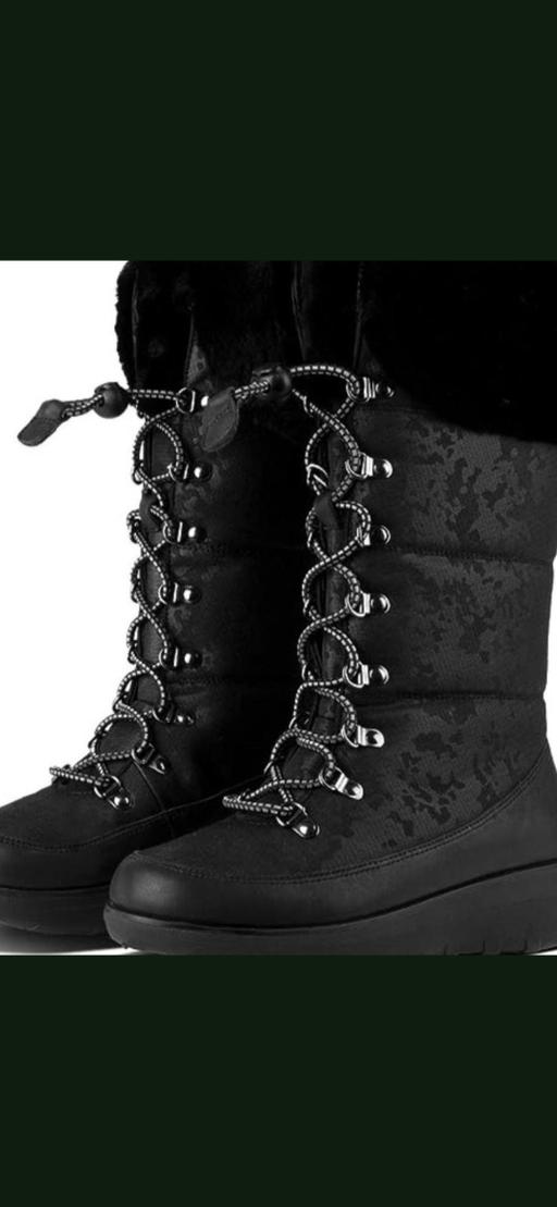 Buy & Sell Motherwell North Lanarkshire - Photos for women's Fitflop boots size 8