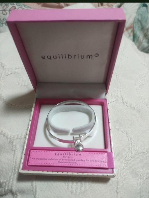 Buy & Sell Grafton Street Industrial Estate West Northamptonshire - Photos for Silver plated small bracelet for girls