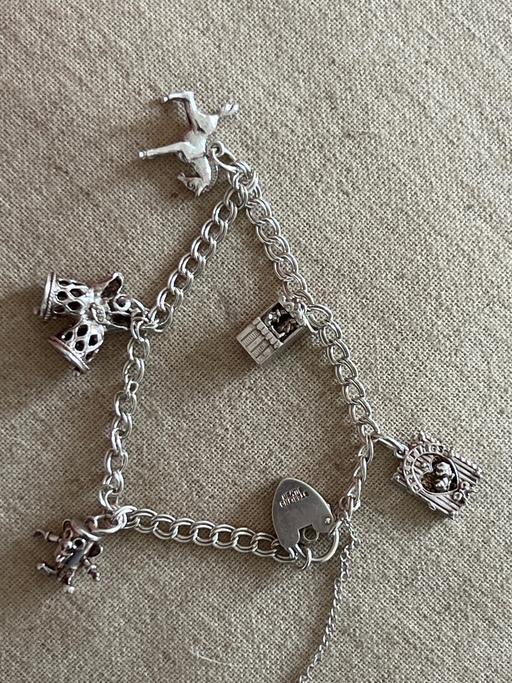 Buy & Sell Ovingdean Brighton - Photos for Beautiful silver charm bracelet 925