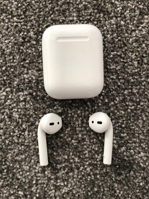 Buy & Sell Shirebrook Bolsover - Photos for Apple Airpods (2nd generation)